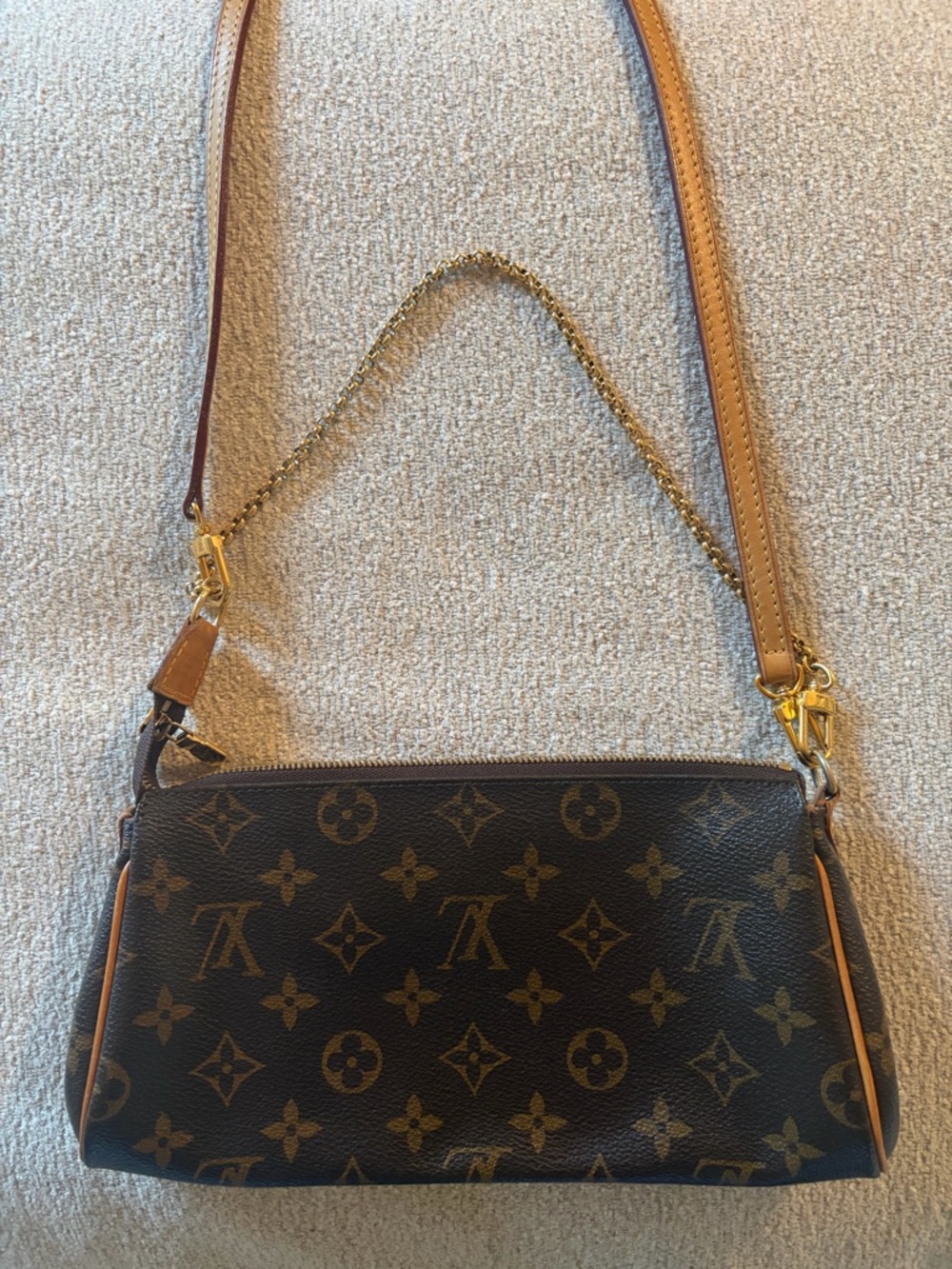 Louis Vuitton Monogram Eva Pochette - Picture 7 of 12